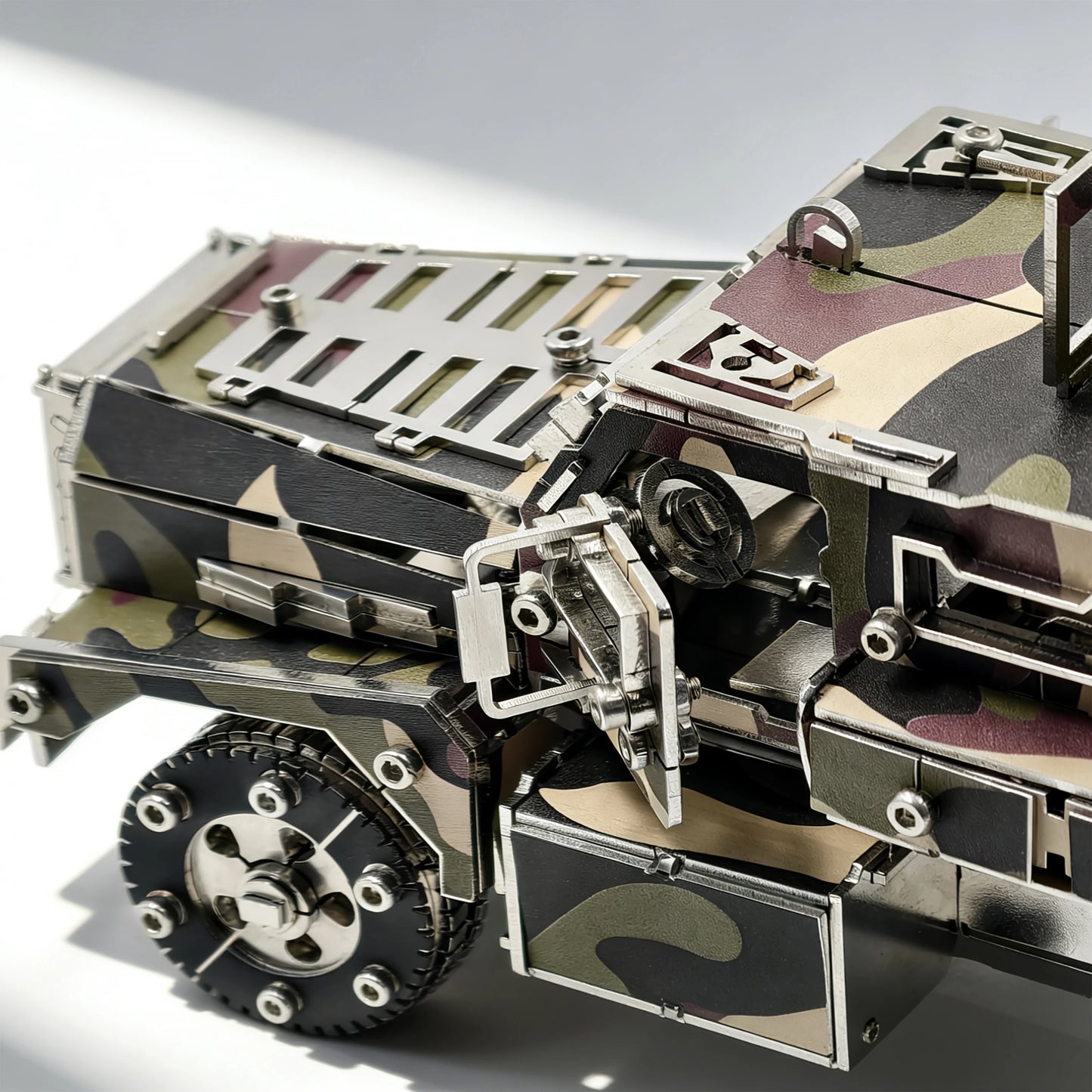 Cougar 6×6 MRAP – Camouflage 3D Metal Model Kit, DIY Assembly Collectible – 581 Pieces