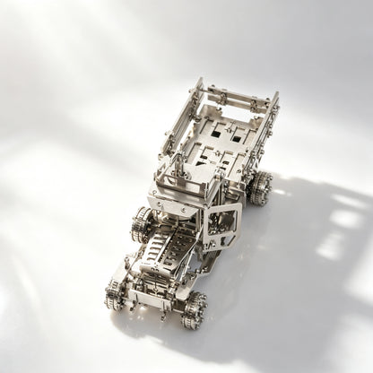 Iron Convoy – Mechanical Metal Model Kit, DIY Assembly Collectible – 556 Pieces